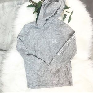 VINEYARD VINES Unisex T-Shirt Hoodie.